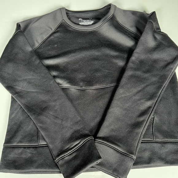 Xersion sweatshirt with kangaroo front pocket. - Picture 5 of 6